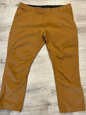 Kuhl Men's Cargo Pants in Caramel/Tan Size 42x30